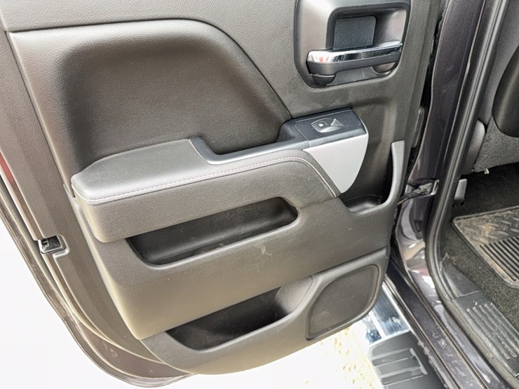 2014-chevrolet-silverado-lt-image-47