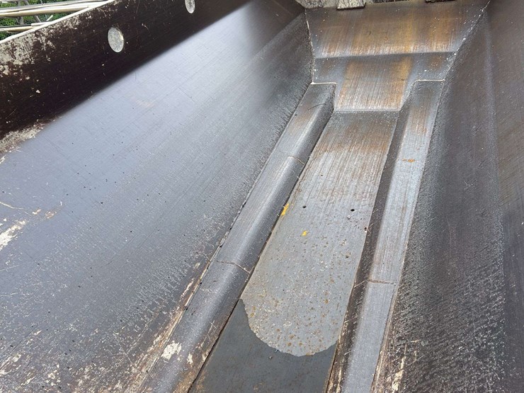 2008-caterpillar-725-image-40