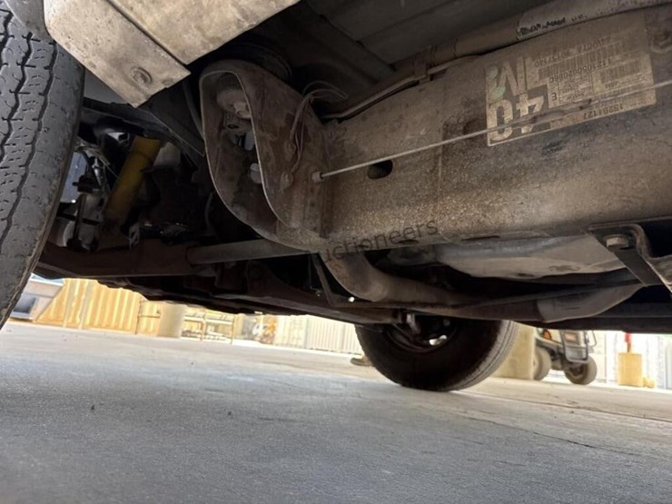2006-chevrolet-silverado-3500-image-24