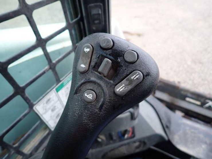 2020-bobcat-s850-image-28