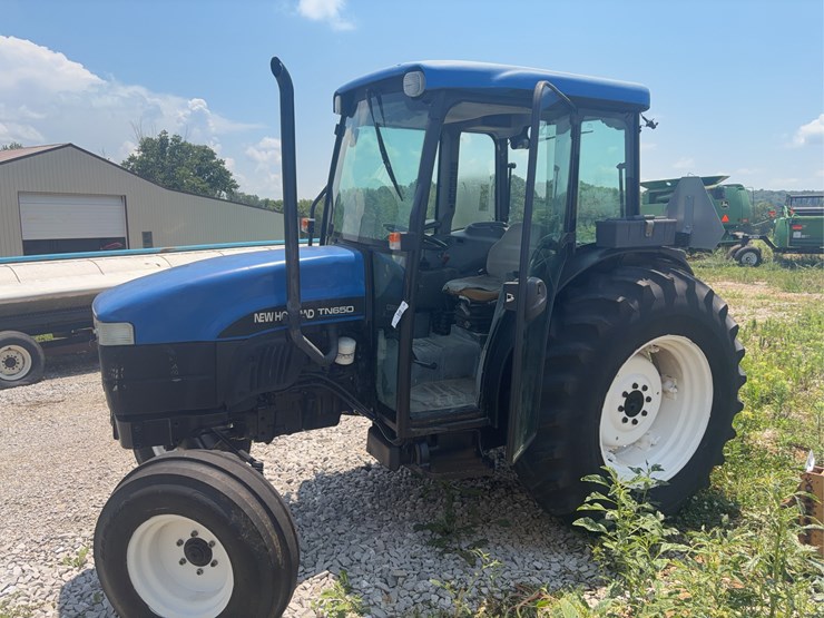 new-holland-tn65d-image-4