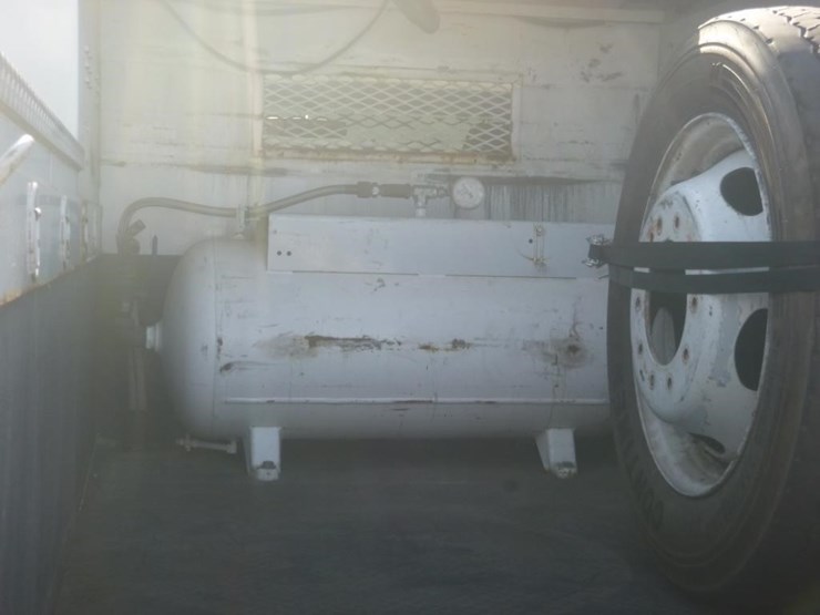 2012-ford-f550-image-16