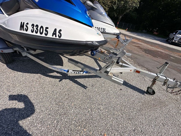 2007-sea-doo-gtx-4-tec-jet-ski,-2006-sea-doo-gtx-4-tec-jet-ski,-w/2017-triton-dual-ski-trailer-image-30
