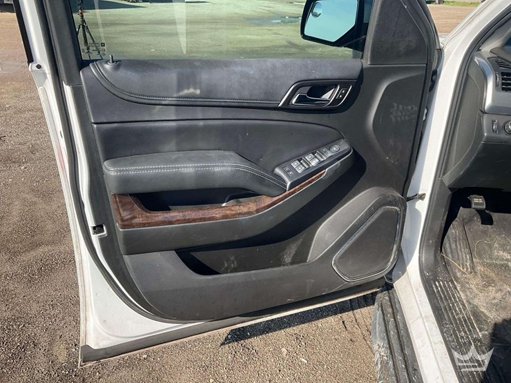 2018-chevrolet-tahoe-image-6