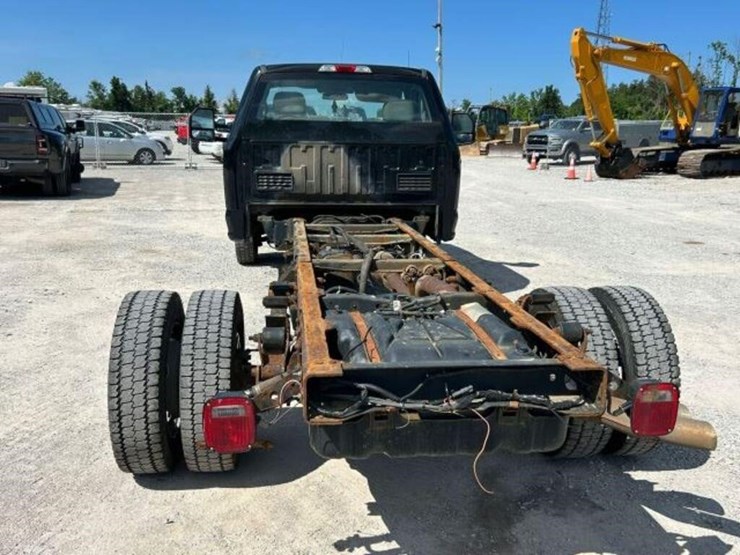 2016-ford-f550-xl-image-6