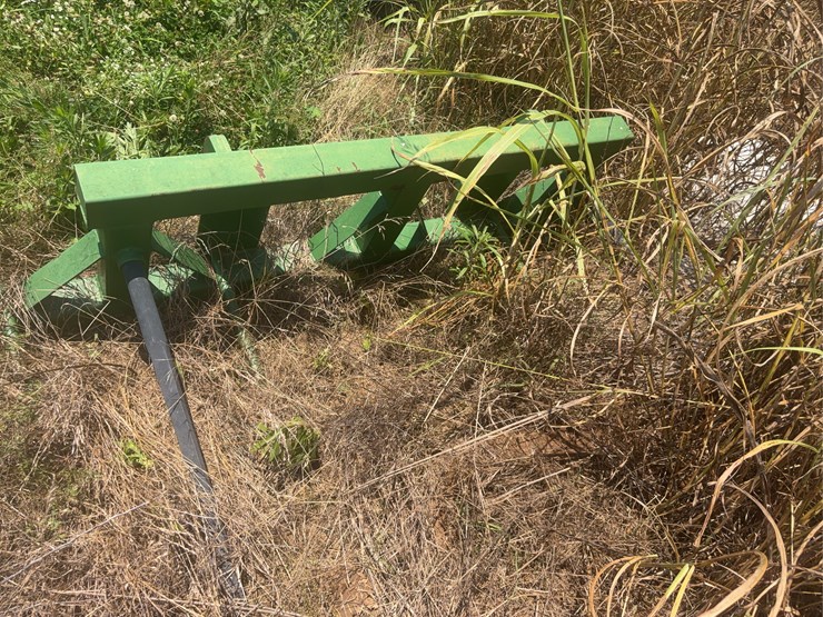 double-hay-spear-for-loader-image-4