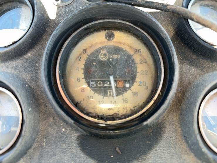 1980-ford-7700-image-30