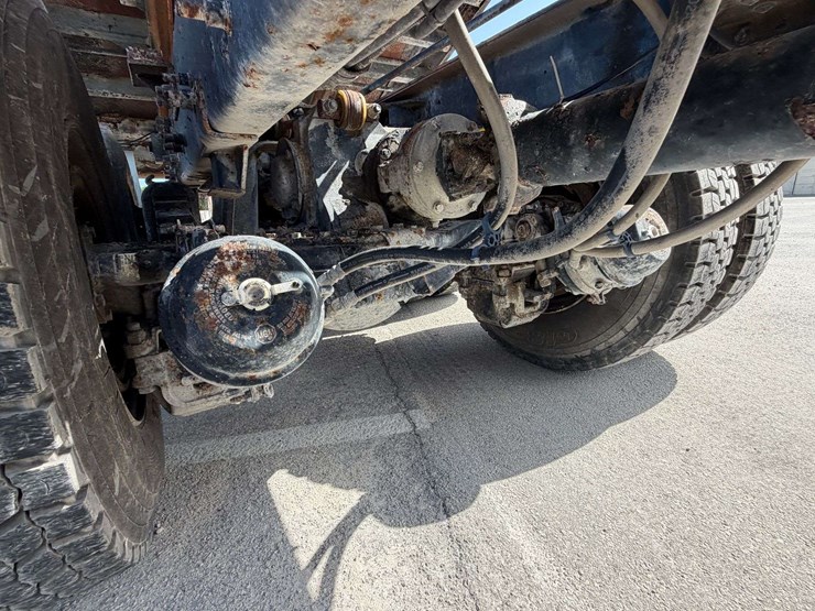 2006-mack-granite-ct713-image-24