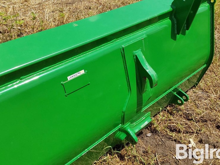 john-deere-8-image-8
