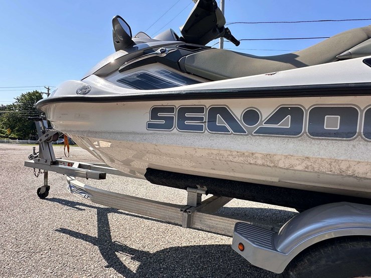 2007-sea-doo-gtx-4-tec-jet-ski,-2006-sea-doo-gtx-4-tec-jet-ski,-w/2017-triton-dual-ski-trailer-image-76
