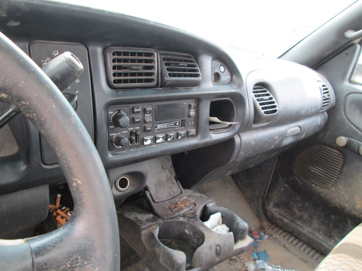 1999-dodge-2500-image-27