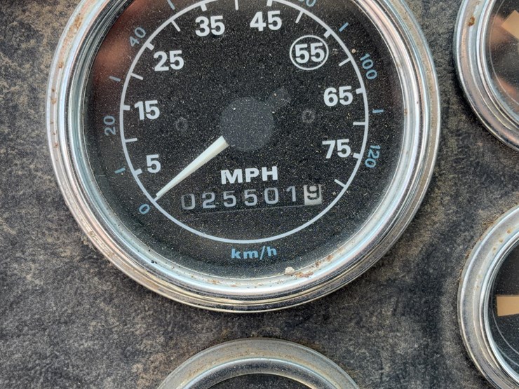 1995-ford-l9000-image-65
