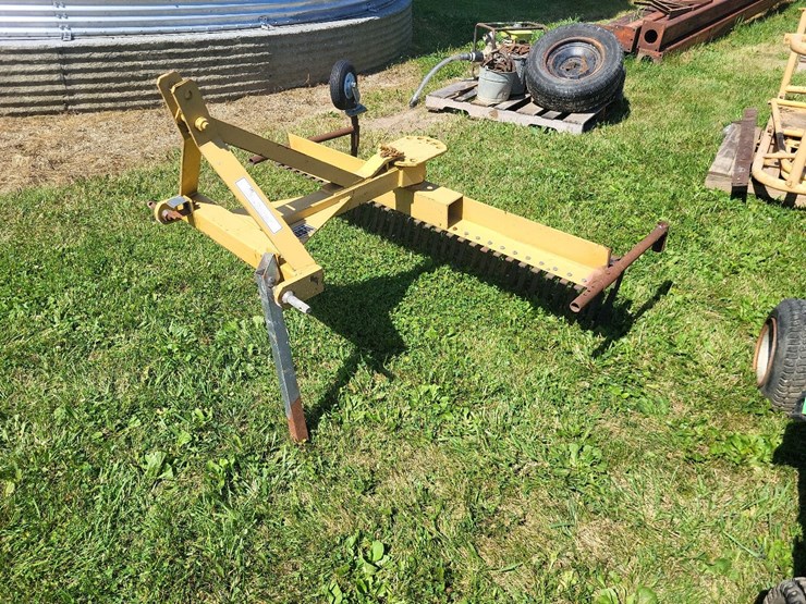 king-kutter-30"-3pt-hitch-landscape-rake-image-6