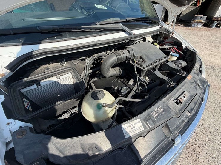 2010-freightliner-sprinter-3500-image-38