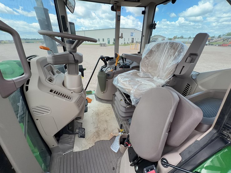2023-john-deere-6130m-image-35
