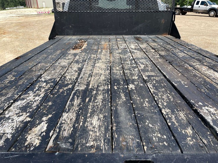 2016-chevrolet-silverado-3500-image-15