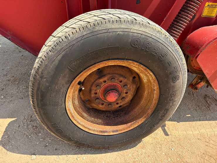 massey-ferguson-1560-image-8