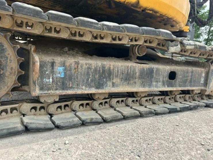 2014-deere-85g-image-76