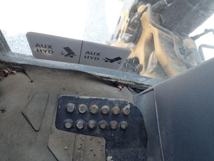 2009-deere-310sj-image-29