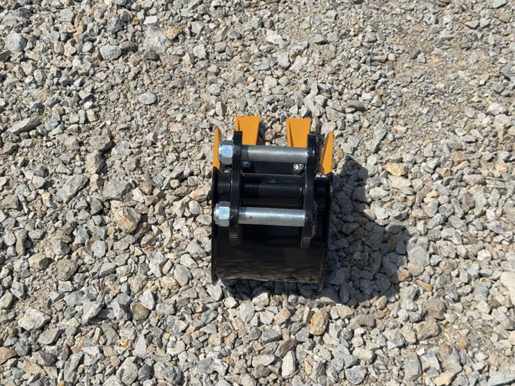 7”-mini-excavator-bucket-image-3