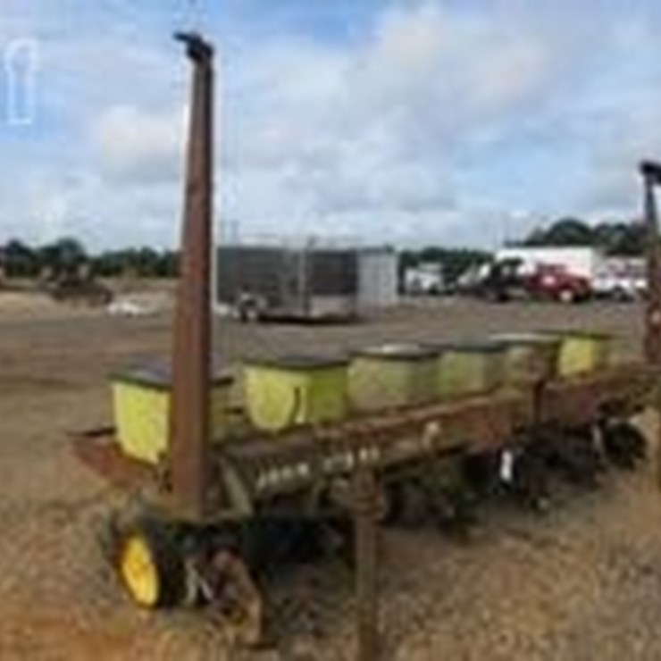 JOHN DEERE 7100