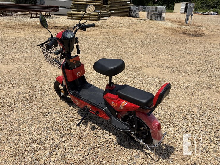 2026-red-electric-moped-image-4