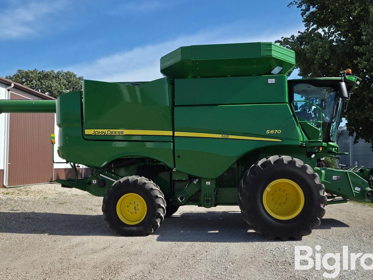 2017-john-deere-s670-image-4