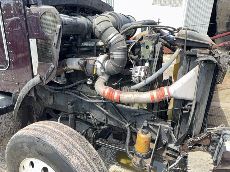 1999-kenworth-t800-image-46