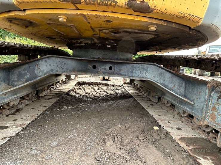 2003-kobelco-sk135sr-lc-image-27