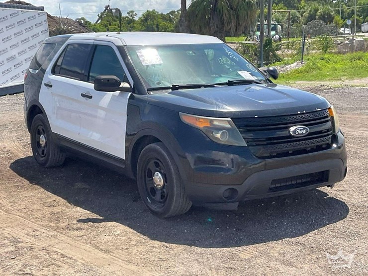 2015-ford-explorer-image-2