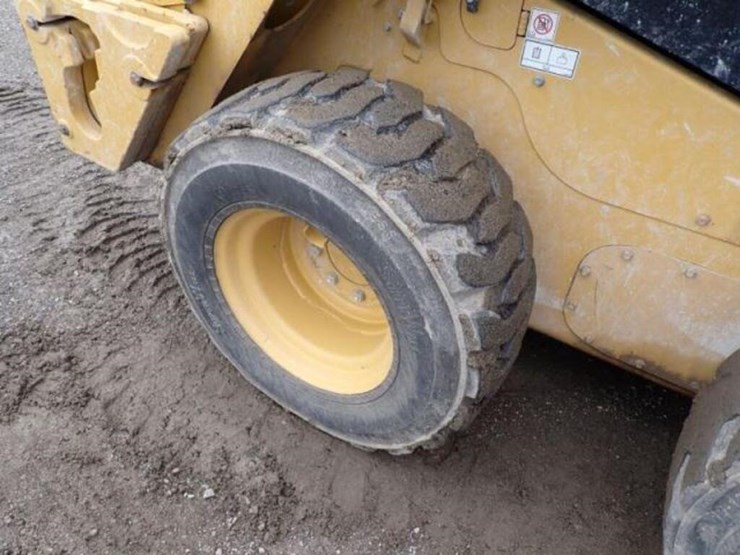 2022-caterpillar-236d3-image-42