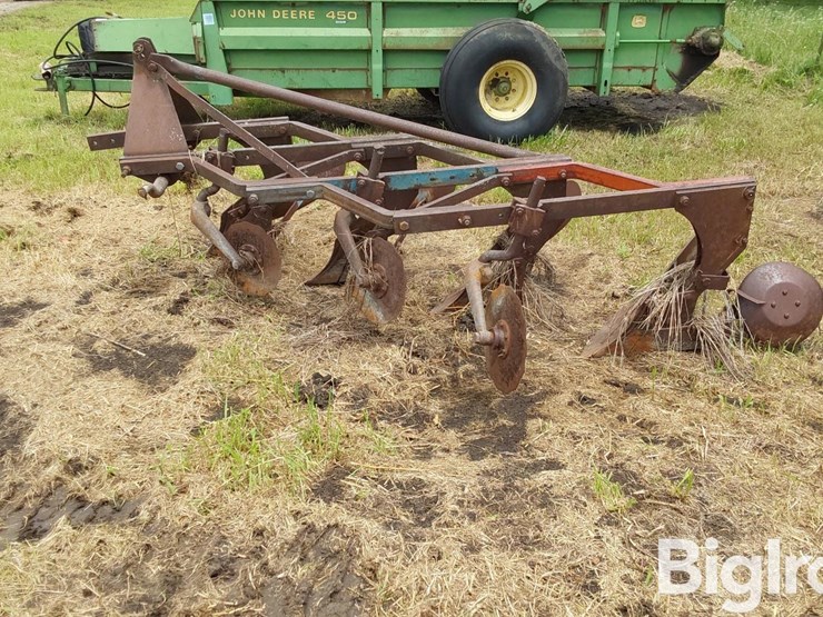 ford-4x14"-mounted-plow-image-7