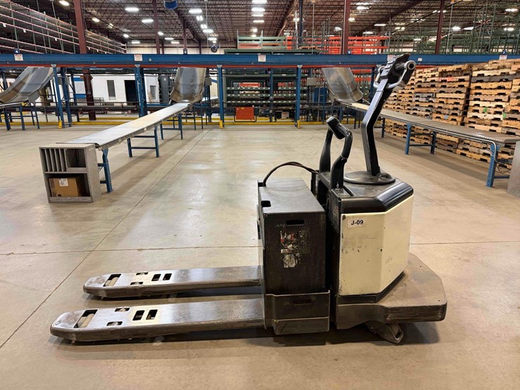 electric-pallet-jack-image-6
