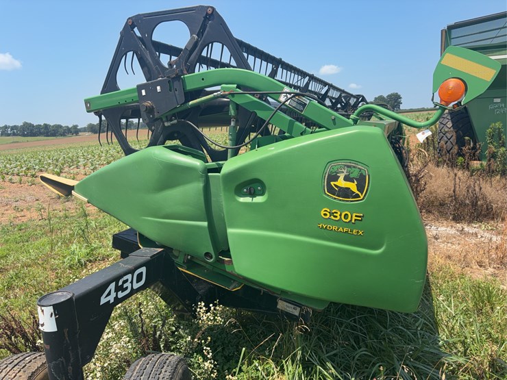 john-deere-630f-image-12