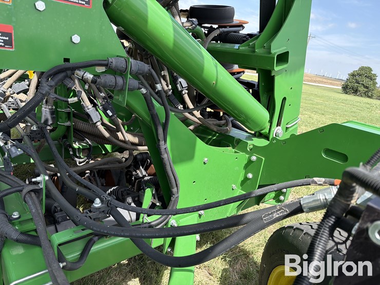 2023-john-deere-n560-image-14