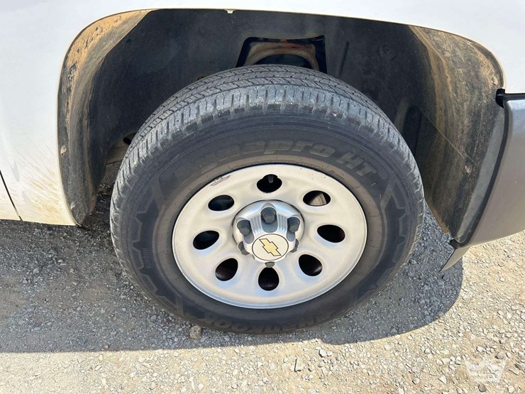 2013-chevrolet-silverado-image-26