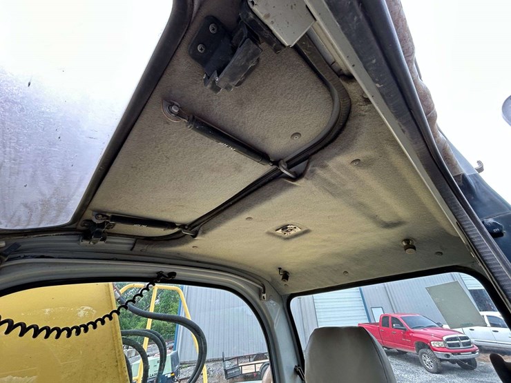 2003-kobelco-sk135sr-lc-image-58