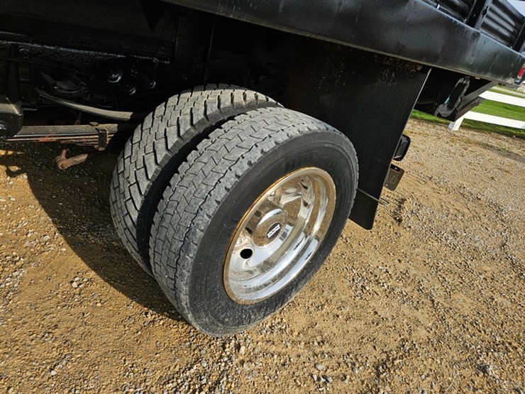 2007-ford-f550-image-33
