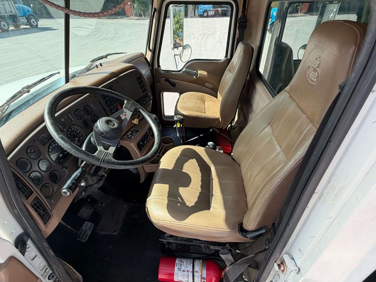 2006-mack-granite-ct713-image-30