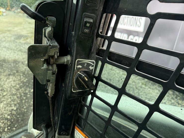 2018-bobcat-t650-image-24
