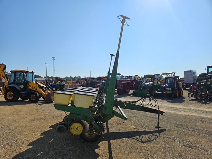 john-deere-7000-image-6
