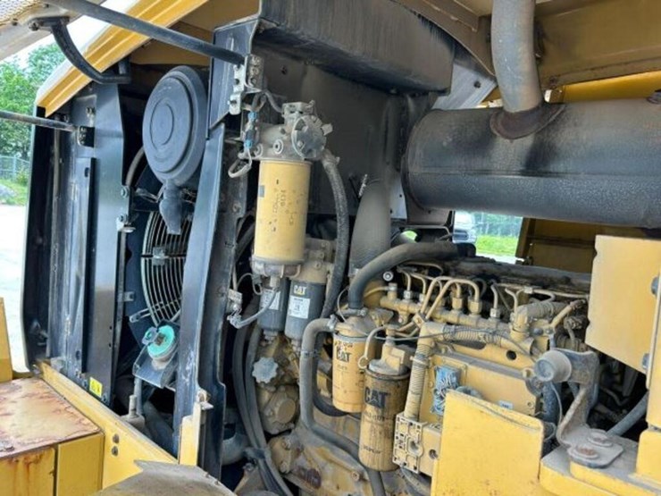 2016-caterpillar-938k-image-35