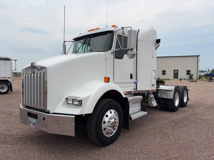 2006-kenworth-t800-image-1