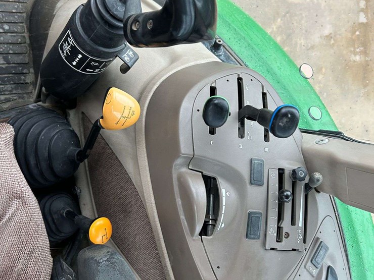 2012-john-deere-5101e-image-46