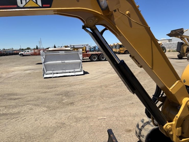 caterpillar-303cr-image-16