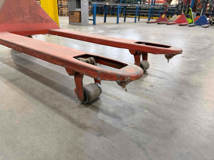 manual-pallet-jack-image-4