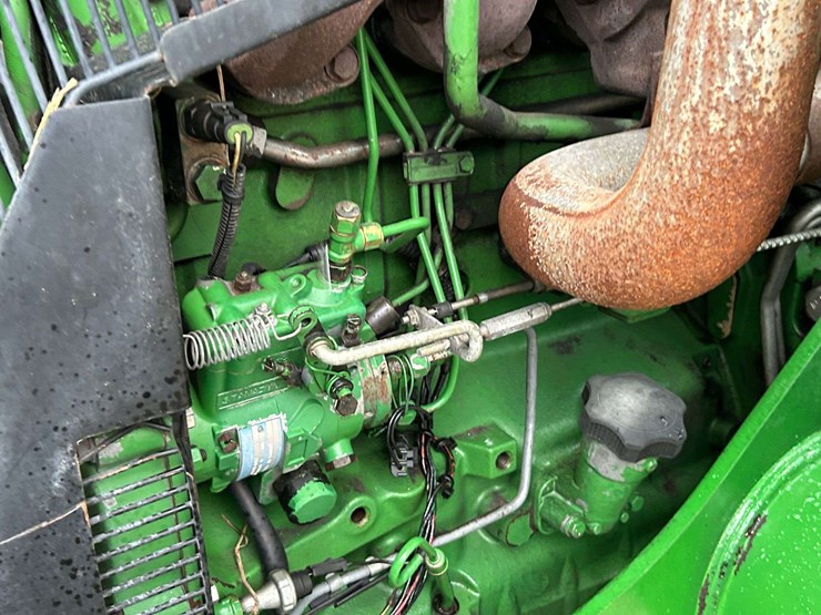 2012-john-deere-5101e-image-40