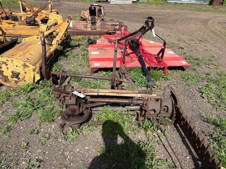 ih-sickle-mower-image-3