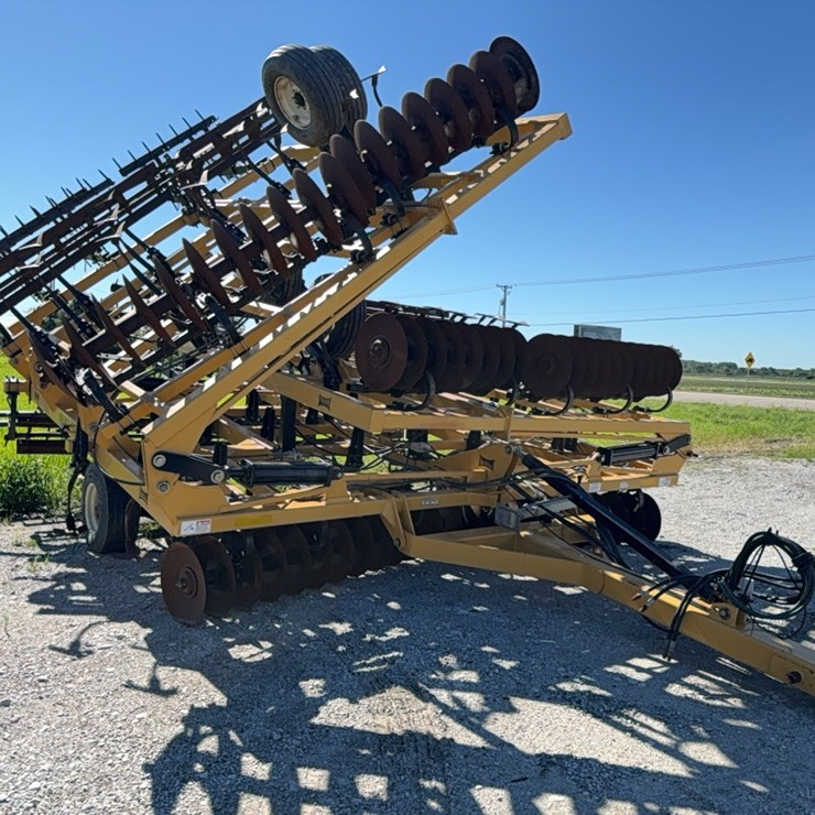 40' Landoll  876 Tilloll Soil Finisher