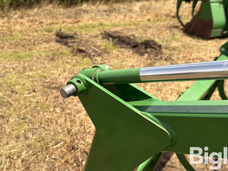 john-deere-8-image-9